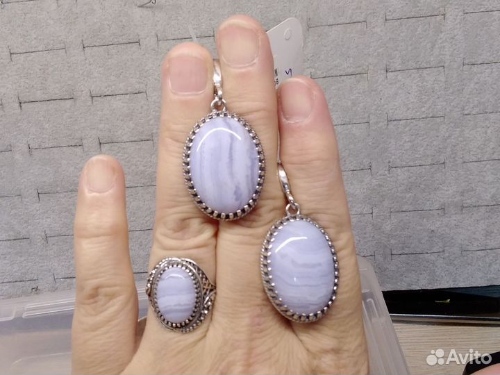 Кулон и кольцо с сапфирином