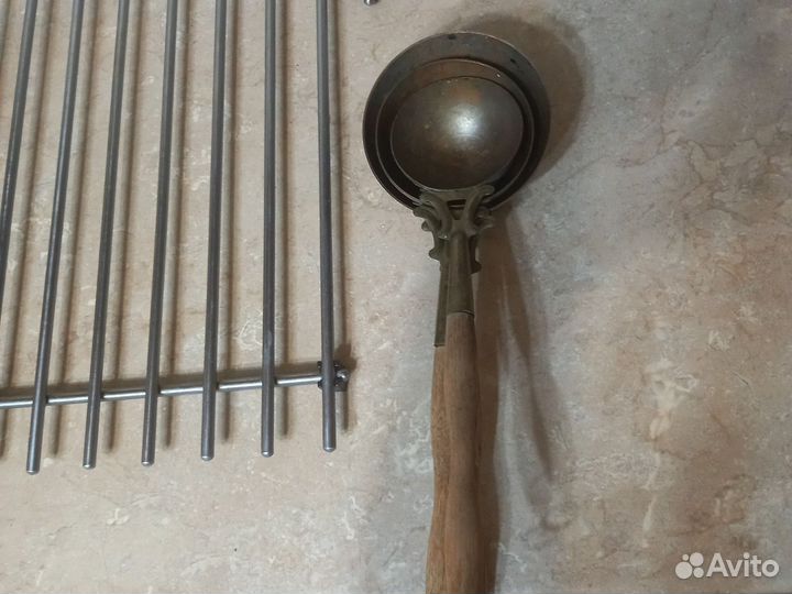 Три антикварных половника