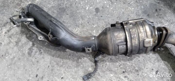 Выпускной колектор с катализатором правый Toyota