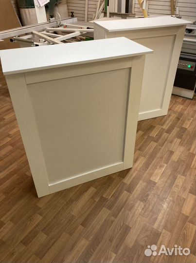 Стойка ресепшн 90 см