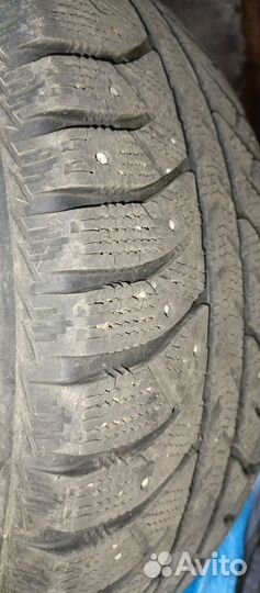 Bridgestone Ice Cruiser 7000 215/60 R16 99