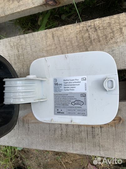 Лючек бензобака фольксваген джетта 2013