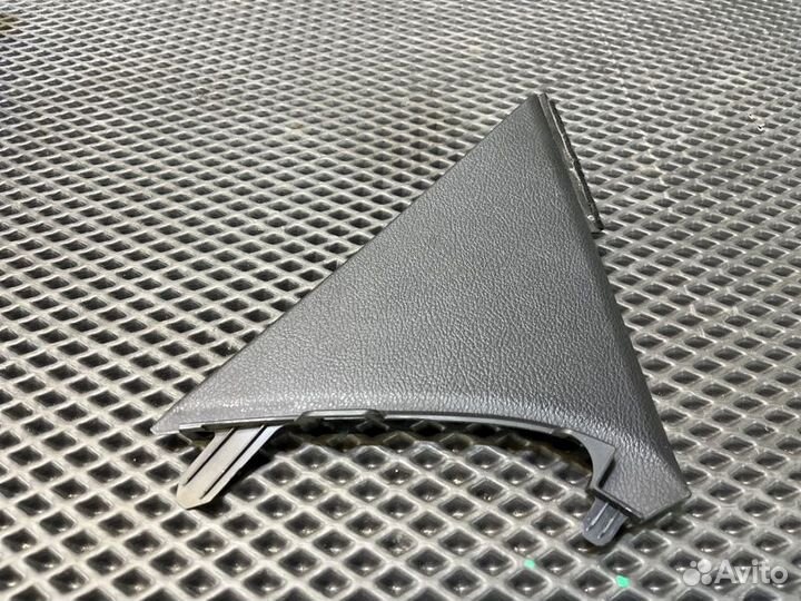 Накладка на торпедо Lexus RX350