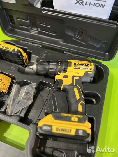 Бесщеточная дрель-шуруповерт Dewalt 18.0 В XR