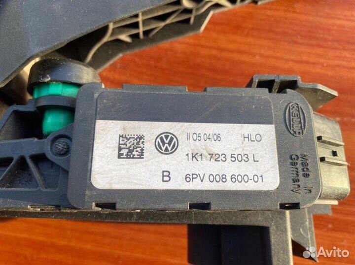 Педаль газа Vw Passat B6 универсал BKP 2006