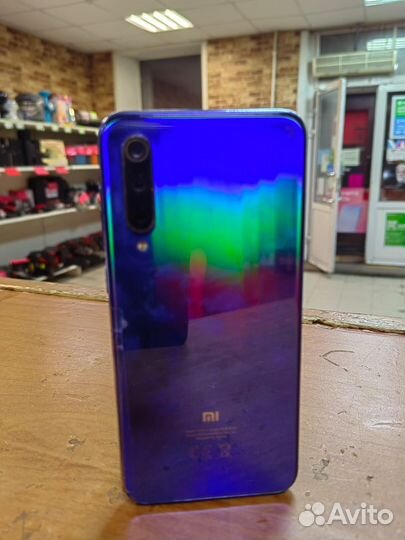 Xiaomi Mi 9 SE, 6/64 ГБ
