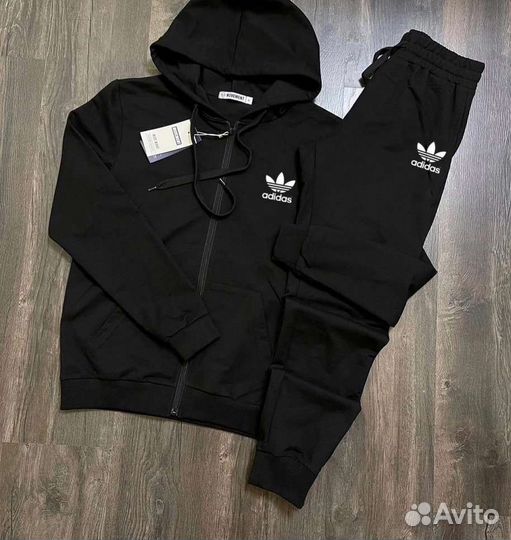 Спортивный костюм Adidas