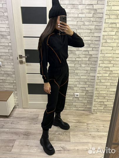 Спортивный костюм женский