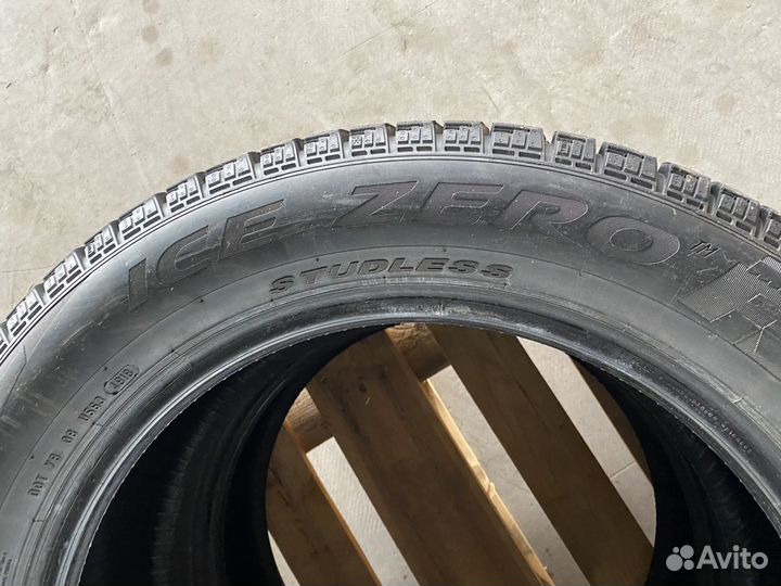 Pirelli Ice Zero 235/55 R19