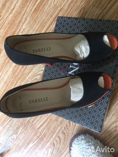 Туфли замшевые размер 39-40. Новые