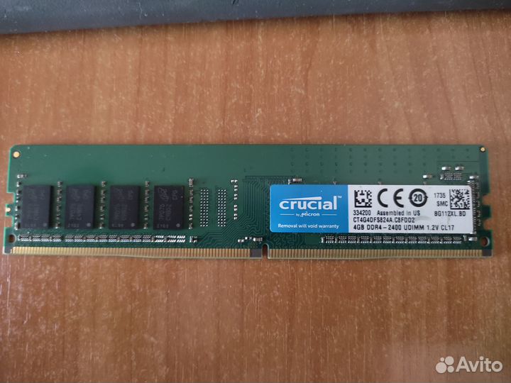 DDR4 4Gb 2400