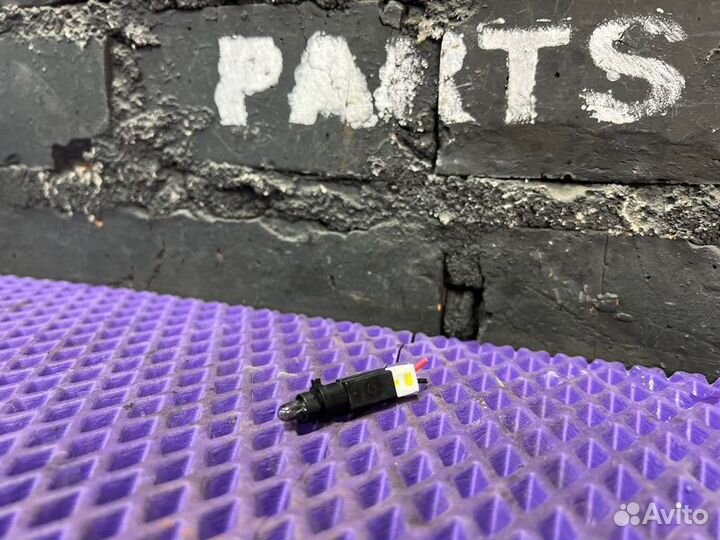 Лампа Nissan X-Trail NT31-224773 MR20DE 2011