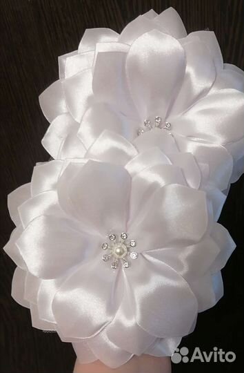 Белые банты ручной работы