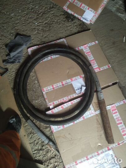 Вибратор глубинный