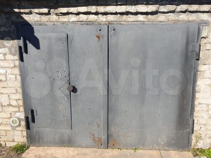 Гараж, > 30 м²