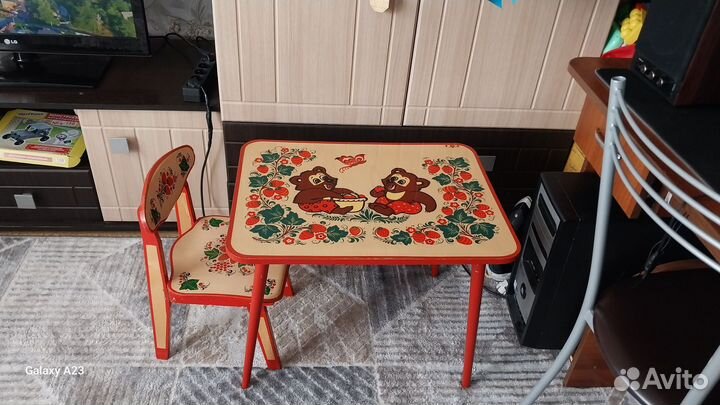 Стулья и табуретки бу