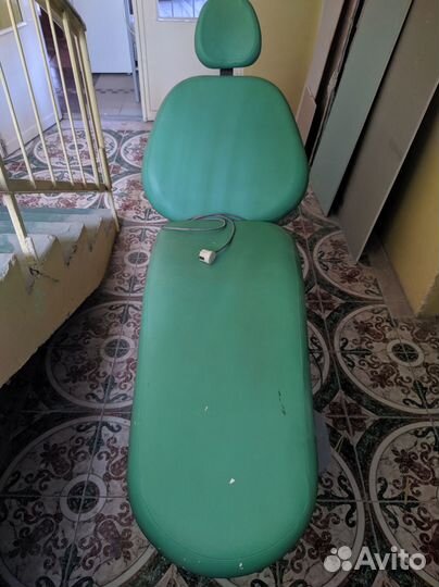 Стоматологическое кресло