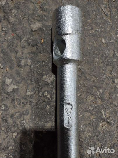 Балонный ключ мтз 27х32