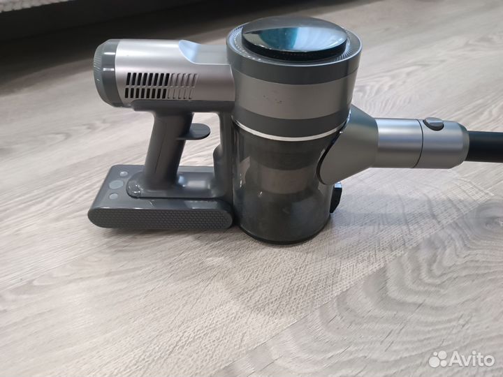 Вертикальный беспроводной пылесос