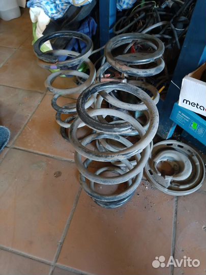 Пружины перед Lexus RX 350 450 2011 год