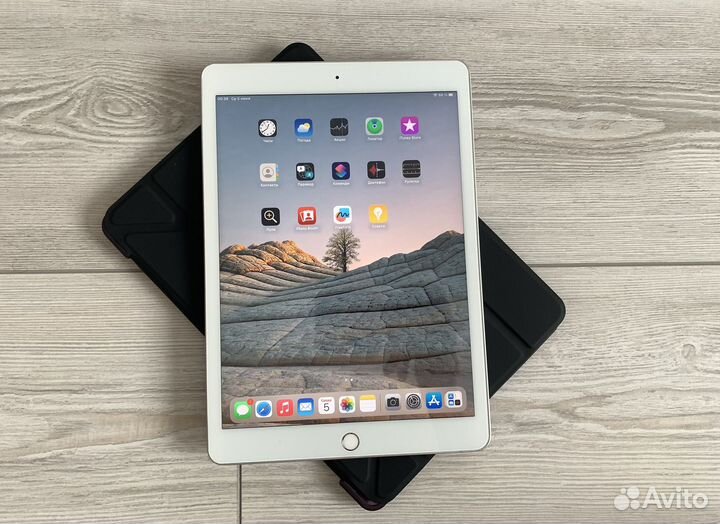 iPad 7 2019 32gb WiFi + новый чехол