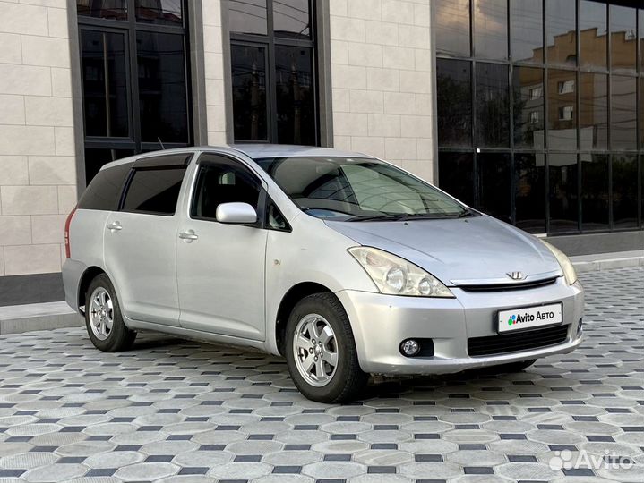 Toyota Wish 1.8 AT, 2003, 150 000 км