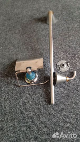 Для полотенца и бумаги