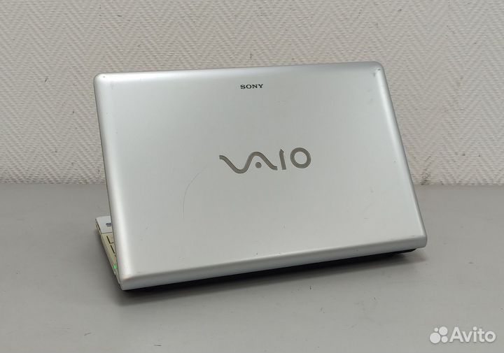 Ноутбук sony Core i3-M380/4Gb/SSD 120Gb/Radeon HD