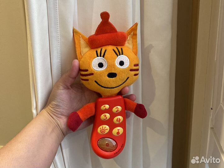 Детская игрушка три кота телефон