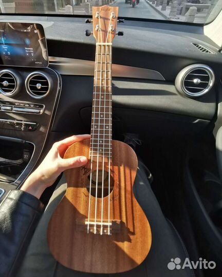 Укулеле Flight NUC 310 новая с чехлом концерт