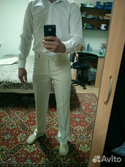 Костюм светлый