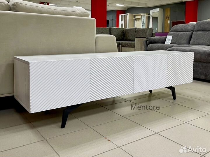 Тумба тв Bravo дизайнерская (на опорах)