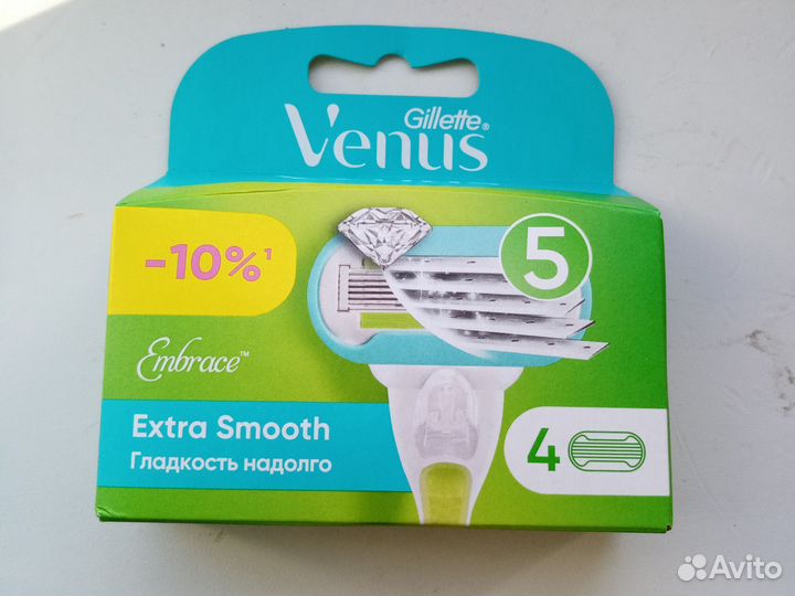 Gillette Venus embrace