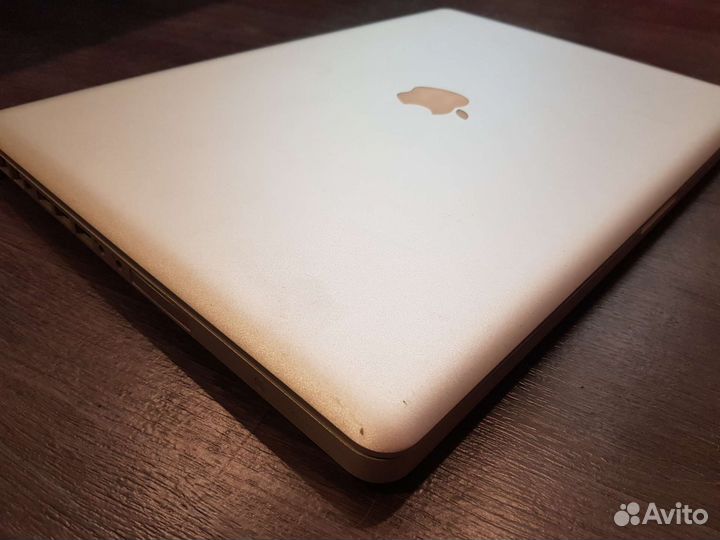 Apple MacBook Pro 17 i7
