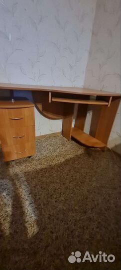 Компьютерный стол