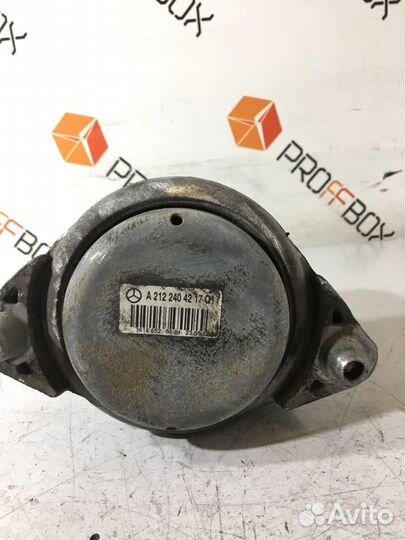 Подушка крепления двигателя Mercedes C-Class W204