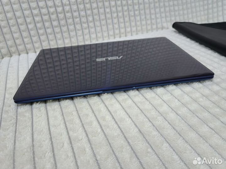 Asus Zenbook FullHD SSD