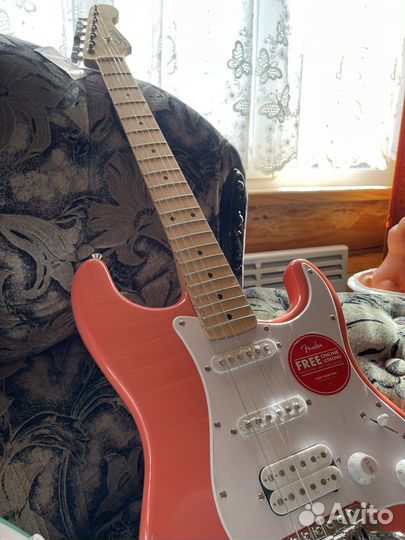 Squier sonic stratocaster hss tahitian coral