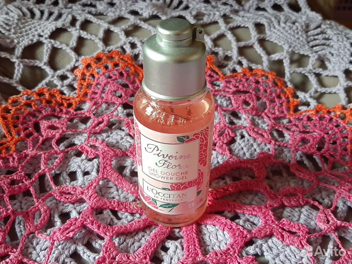 Loccitane гель для душа Пион