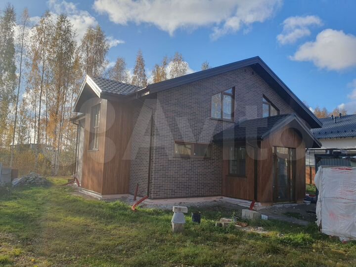 Дом 216 м² на участке 15,3 сот.