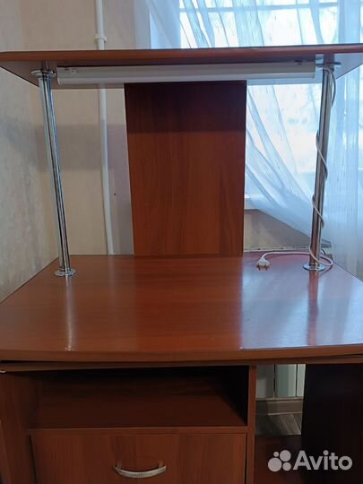 Компьютерный стол