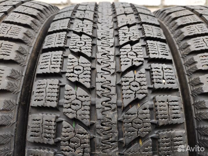 Toyo Observe GSi-5 225/65 R17