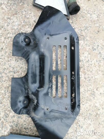 Защита двигателя Toyota Hilux 2012 2013 2014 2015