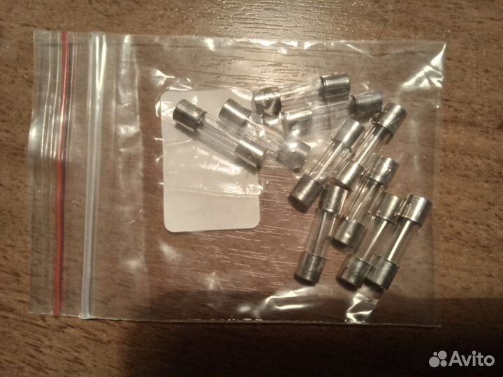 Стеклянные Предохранители 5*20 10A 250V