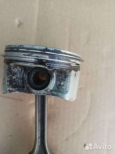 Поршень с шатуном Pajero Sport II 2008-2013 г