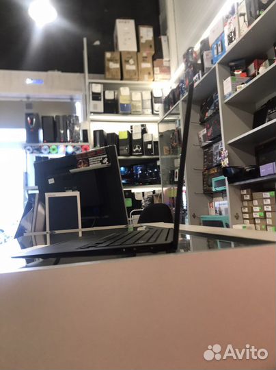 Ультралёгкий компактный невесомый prestigio 141C