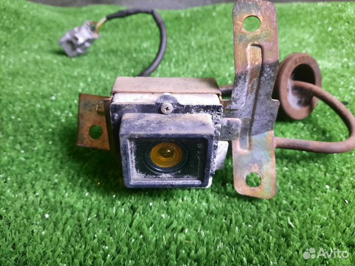 Камера заднего вида Mitsubishi Pajero 3 V75W 6G74