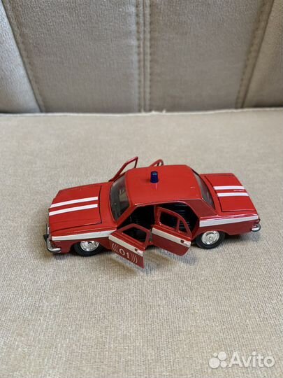 Модели автомобилей СССР 1:43 волга газ-3102