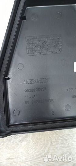 Крышка блока предохранителей Renault sandero