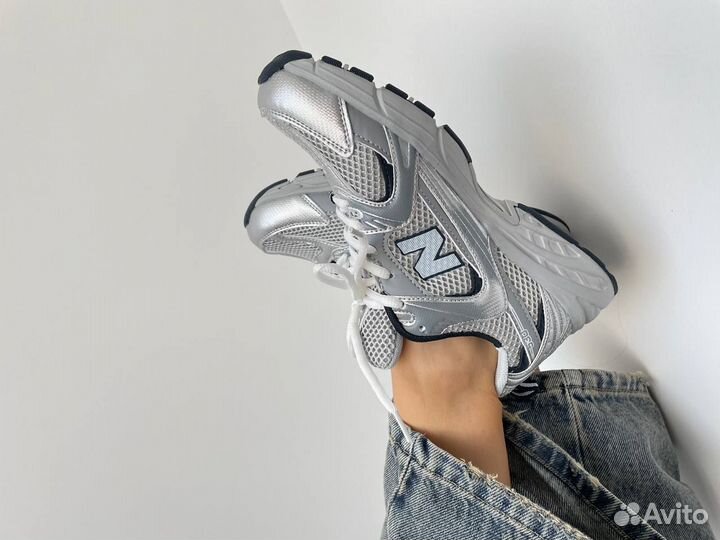 Кроссовки женские new balance